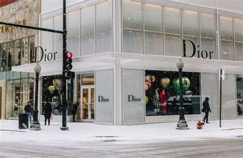 dior unveils chicago flagship|dior chicago rush street.